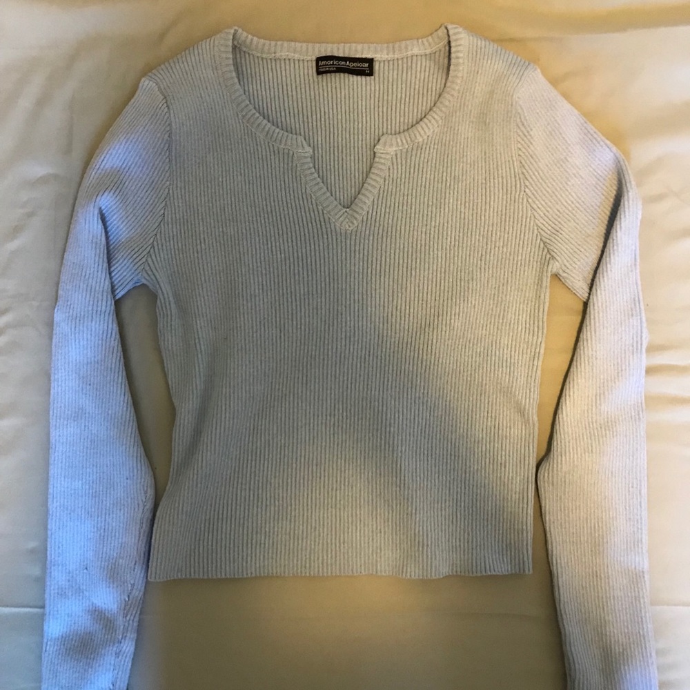 Long sleeve crop
